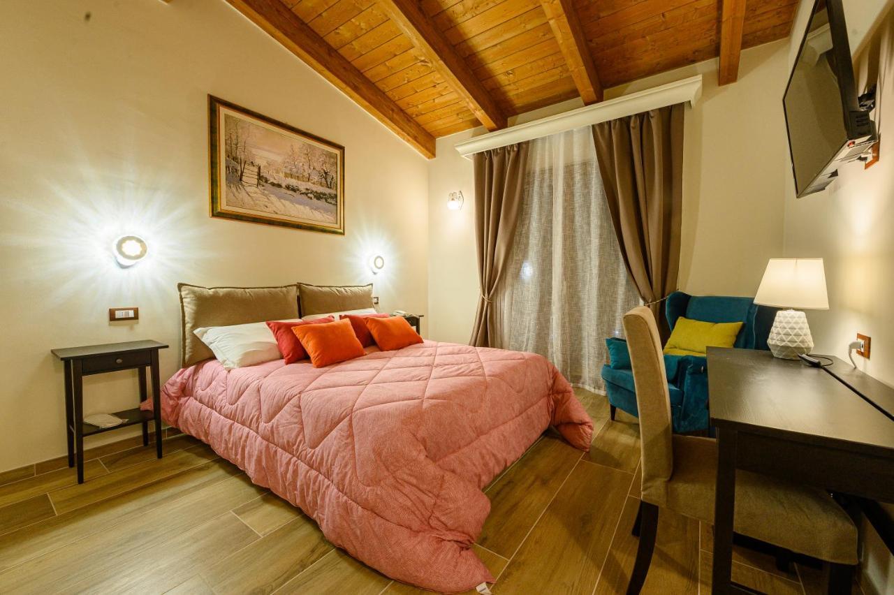 سان جيوفانّي تْيَتينو Casa De Campo B&B المظهر الخارجي الصورة
